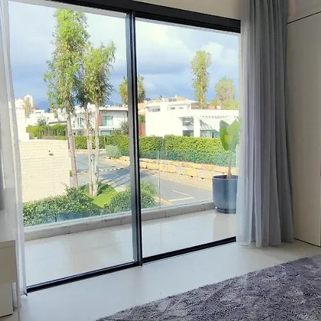 Exquisite 4 Bdrms 7 Min To Puerto Banus 11 Villa Estepona