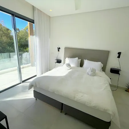 Exquisite 4 Bdrms 7 Min To Puerto Banus 11 Villa *