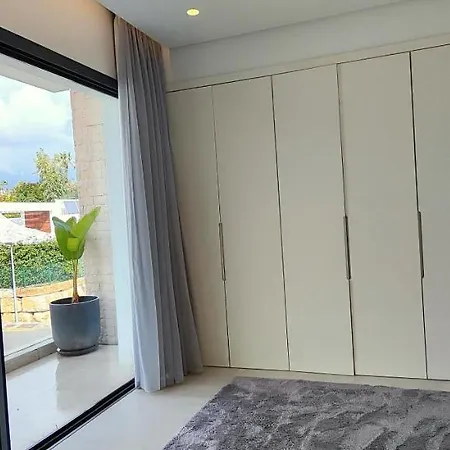 Villa Exquisite 4 Bdrms 7 Min To Puerto Banus 11