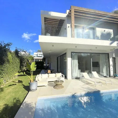 Exquisite 4 Bdrms 7 Min To Puerto Banus 11 Villa